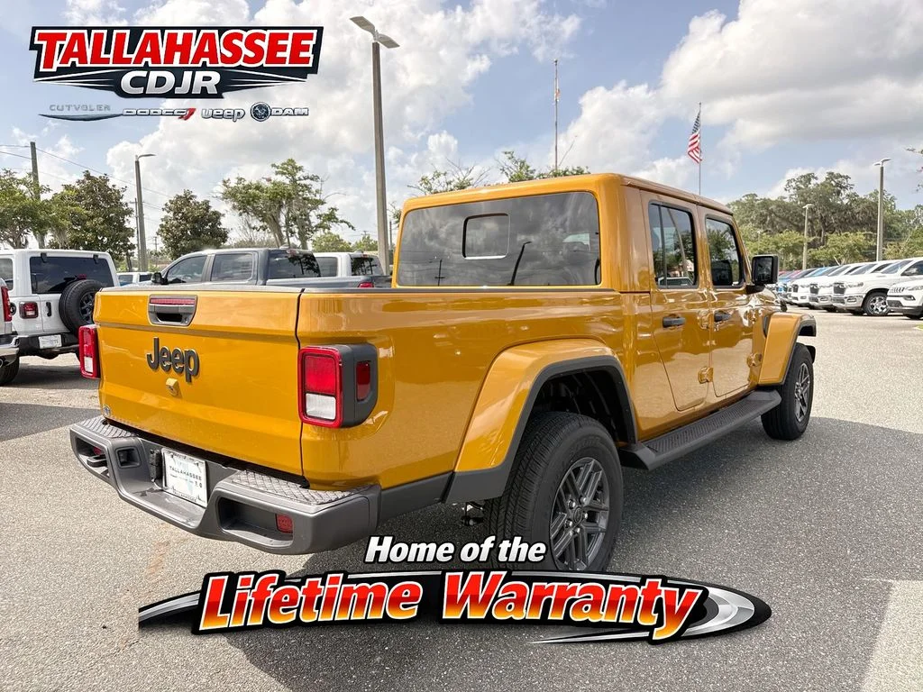 New 2026 Goldilocks Exterior Paint Jeep Sport S image 2