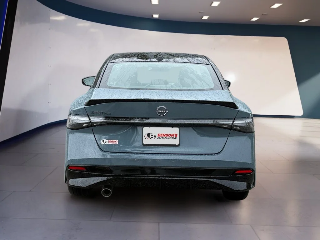 New 2027 Gray Nissan SR image 4