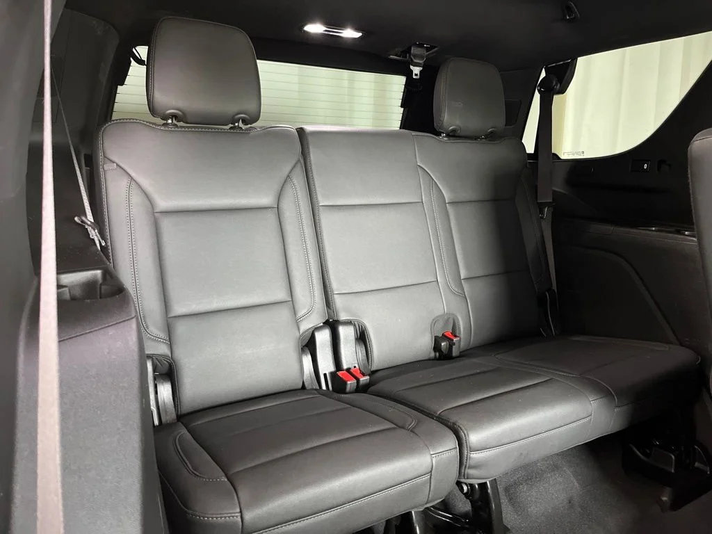 Used 2024 White Chevrolet Z71 image 33