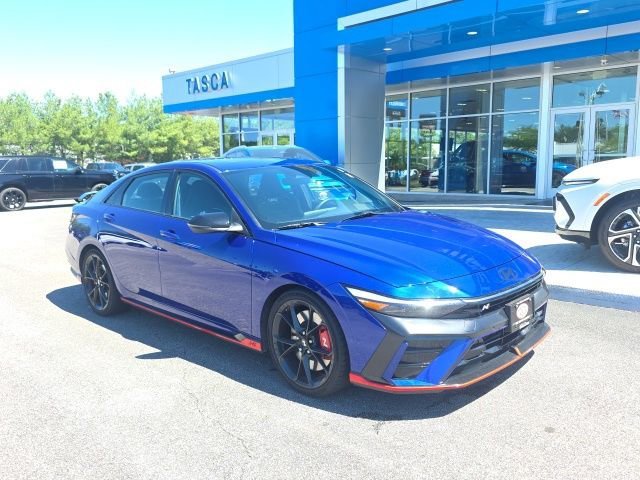 Used 2025 Blue Hyundai Manual image 1