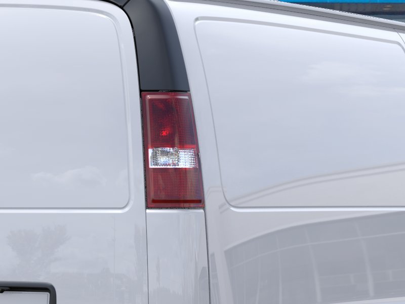 New 2026 Summit White Chevrolet WT image 11