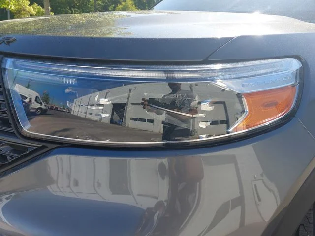 Used 2022 Gray Ford XLT image 29