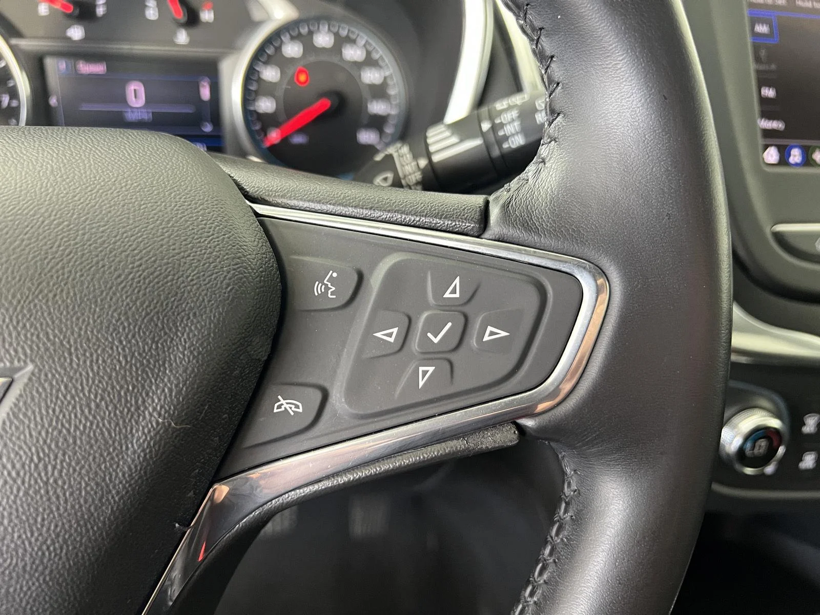 Used 2020 Pacific Blue Metallic Chevrolet LT image 16