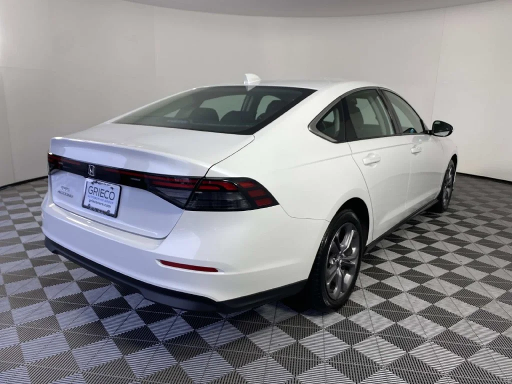 Used 2024 Solar Silver Metallic Honda EX image 8