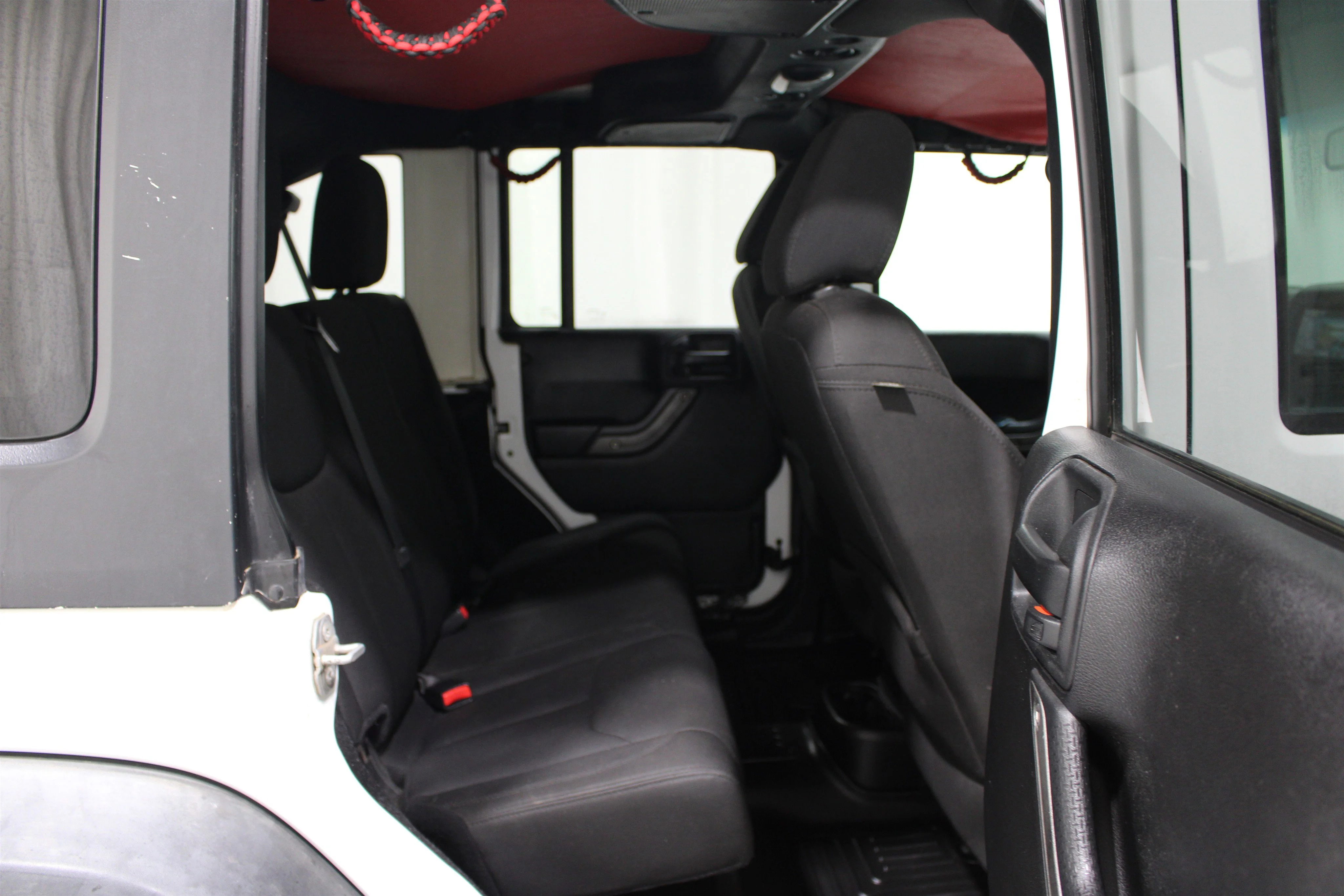 Used 2016 Bright White Clearcoat Jeep Sport image 19