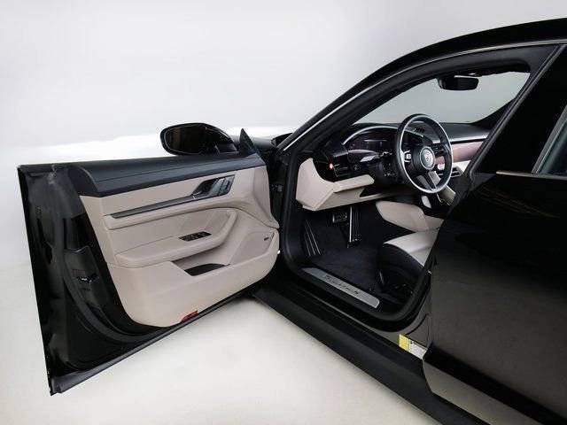 New 2026 Black Porsche 4S image 26