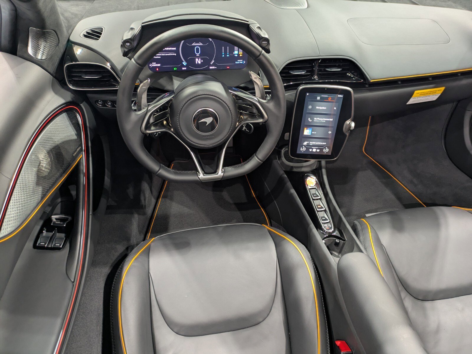 Used 2025 MSO Muriwai White McLaren TechLux Spider image 9