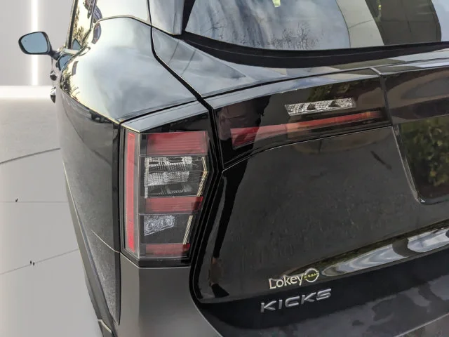 Used 2026 Black Nissan SR image 7