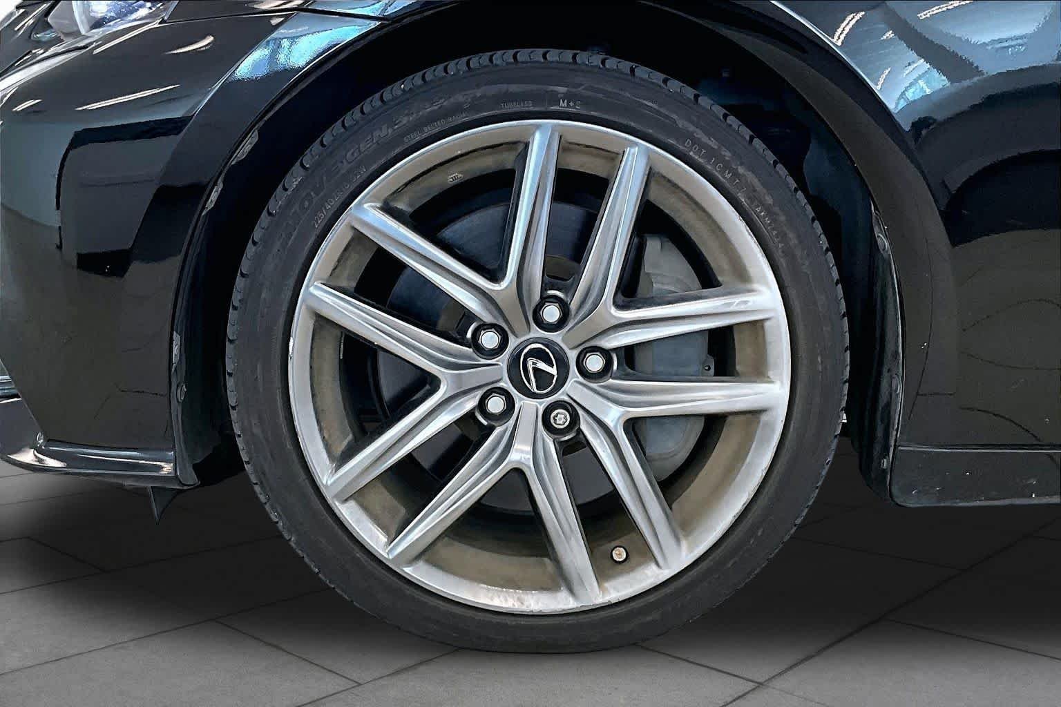 Used 2015 Obsidian Lexus  image 10