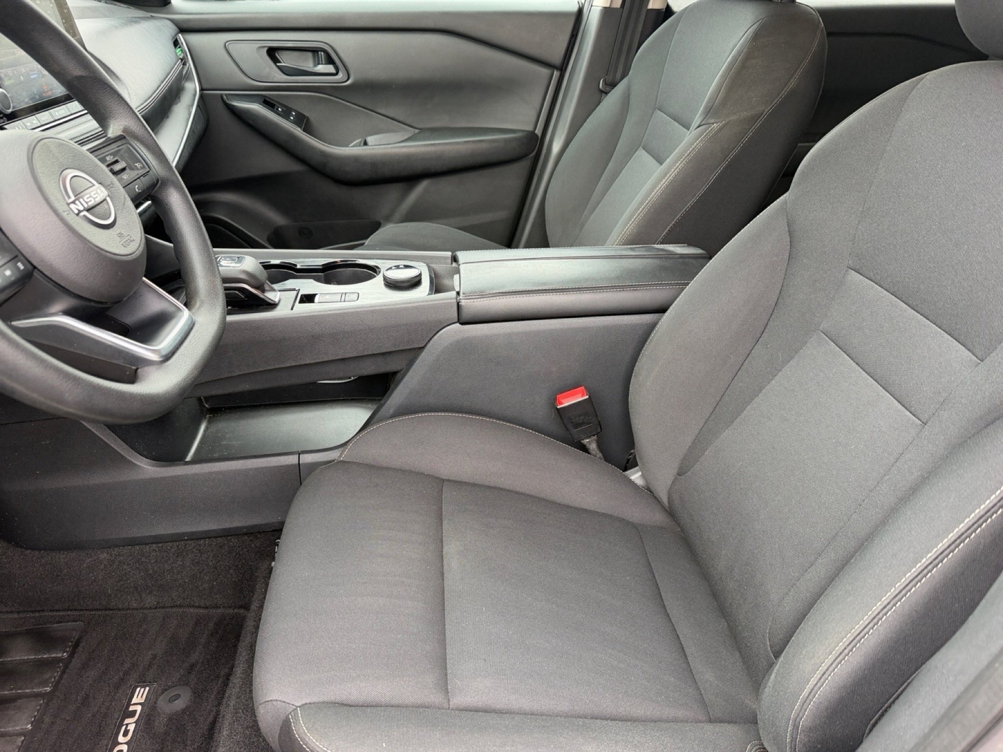 Used 2024 Glacier White Nissan S image 9