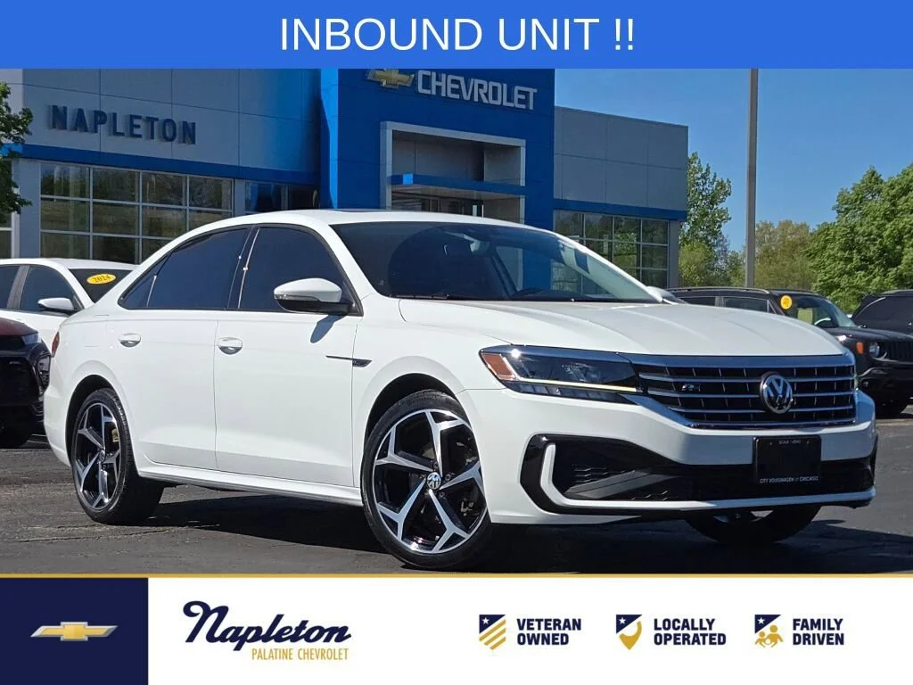 2020 Volkswagen Passat 2.0T R-Line Auto's photo