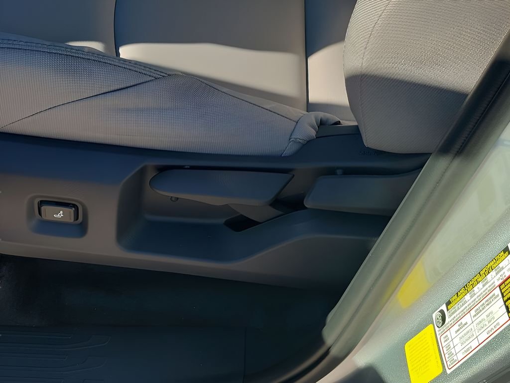 2026 Toyota Tacoma SR5 - Photo 29