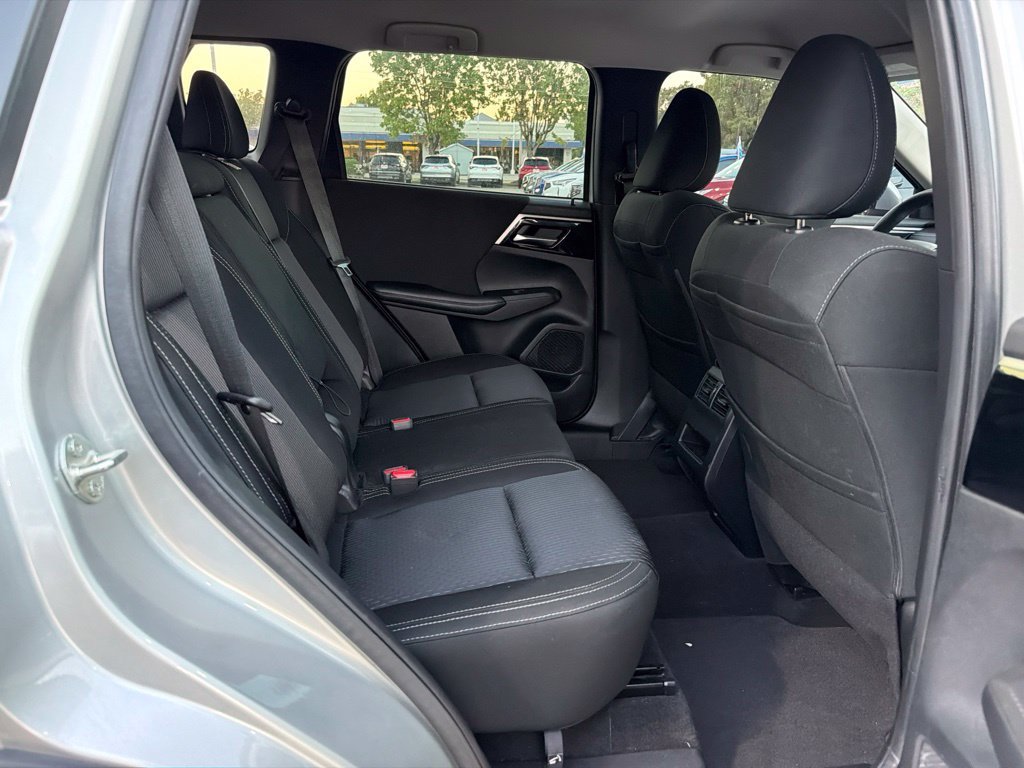 Used 2022 Silver Mitsubishi ES image 15
