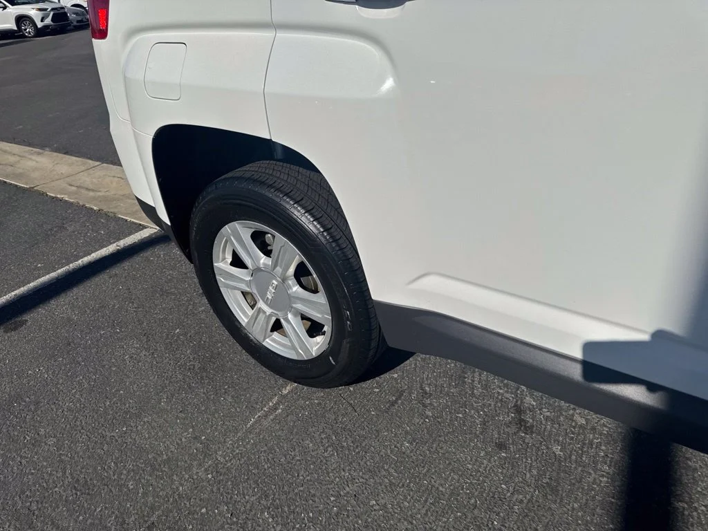 Used 2015 White GMC SLE-1 image 20