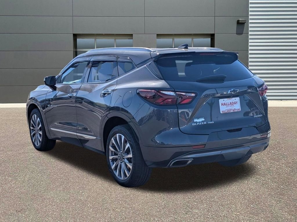 Used 2022 Iron Gray Metallic Chevrolet Premier image 8