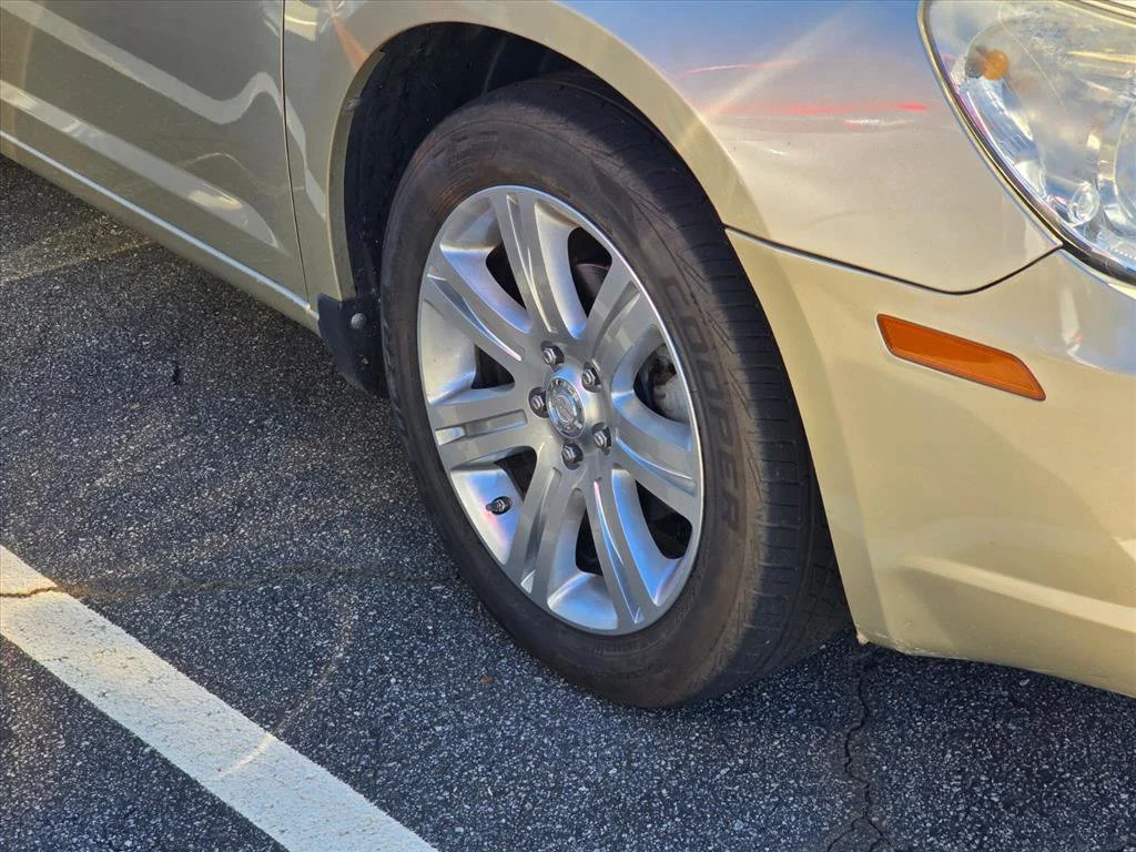 Used 2010 Gold Chrysler Touring image 17