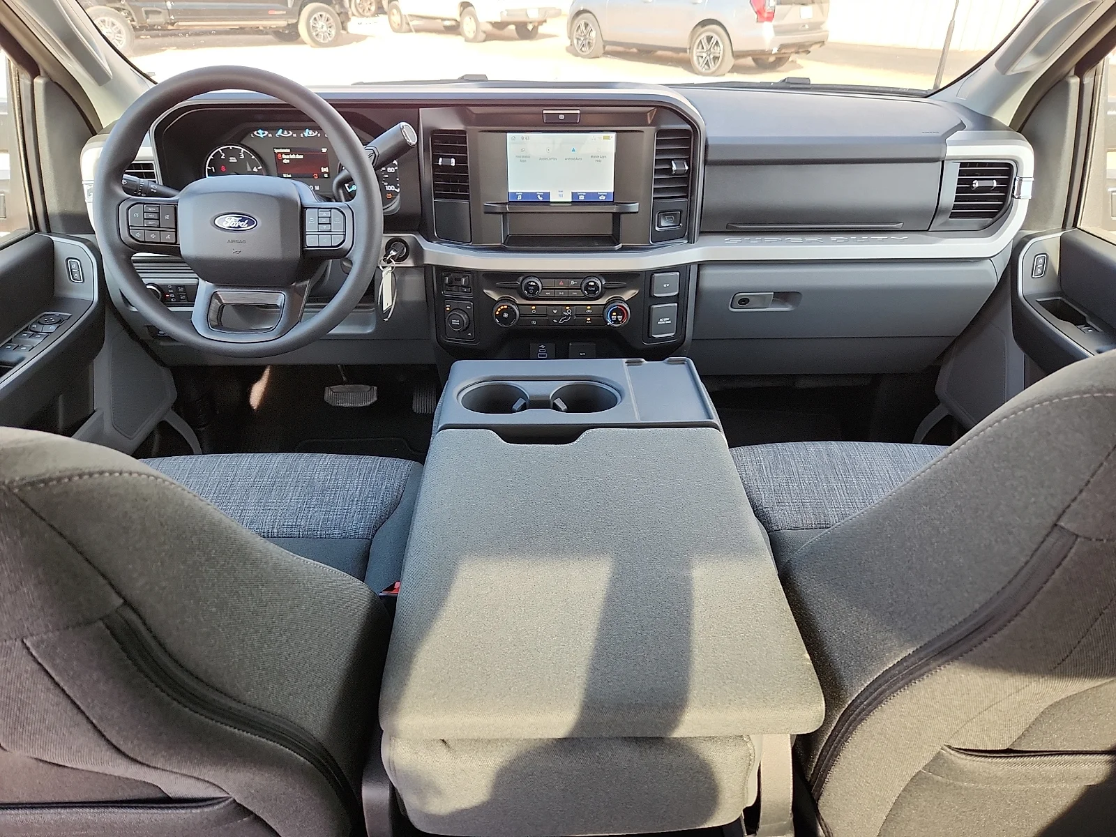 New 2027 Oxford White Ford XLT image 13