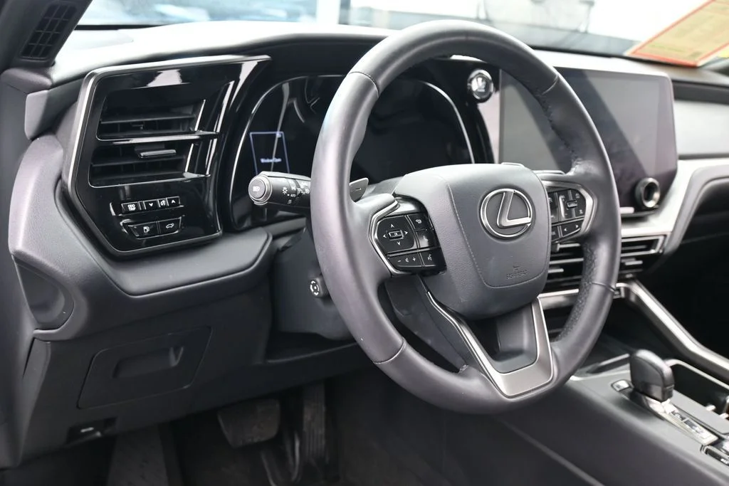 Used 2024 White Lexus 350 Premium image 15