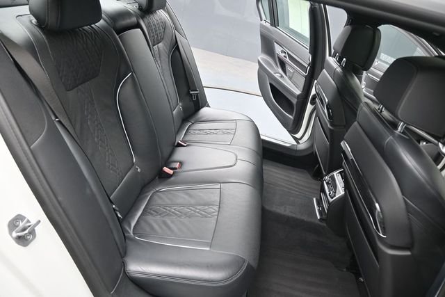 Used 2022 White BMW 740i image 24