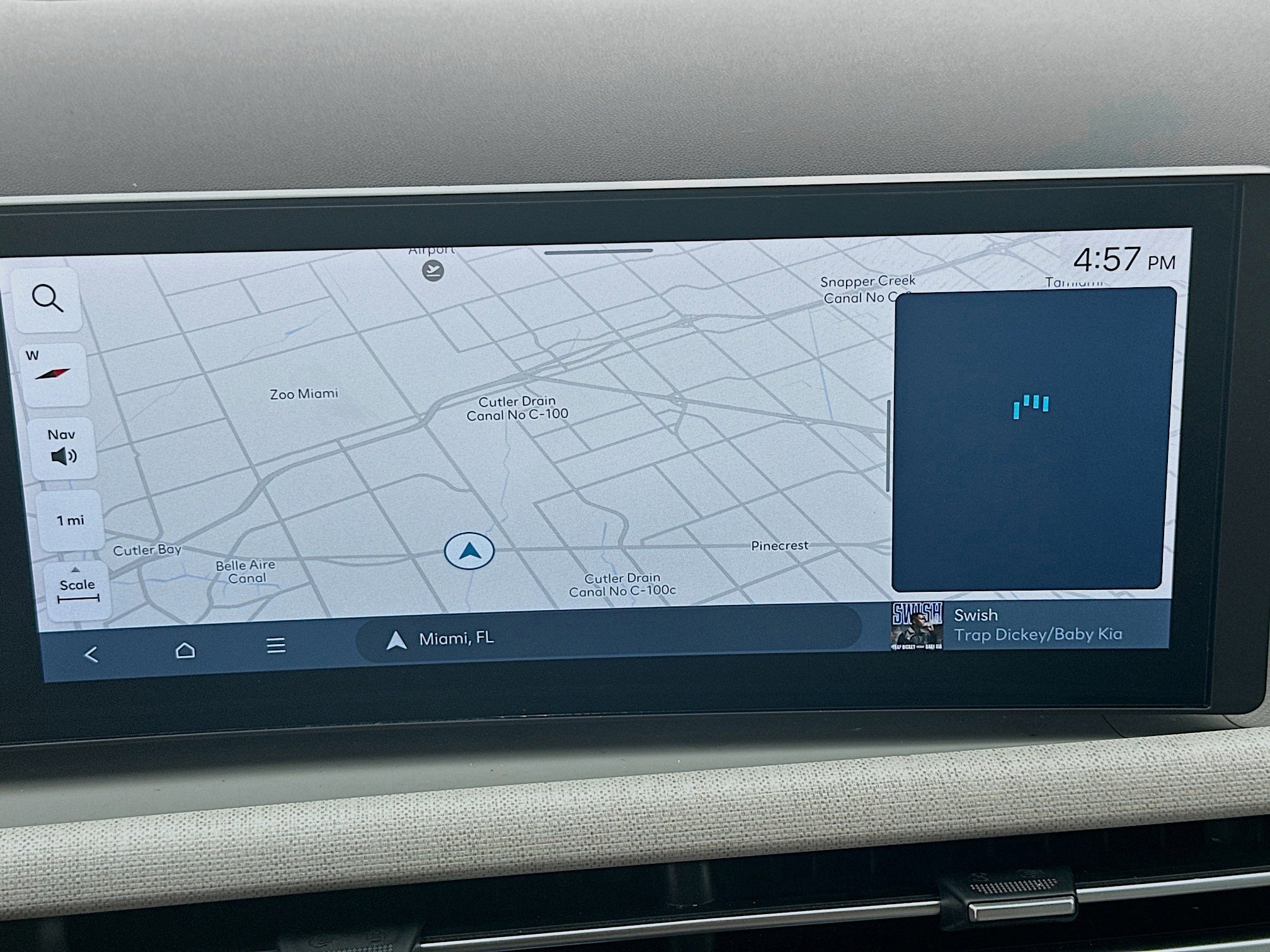 Used 2025 Rockwood Green Hyundai SEL Convenience image 11