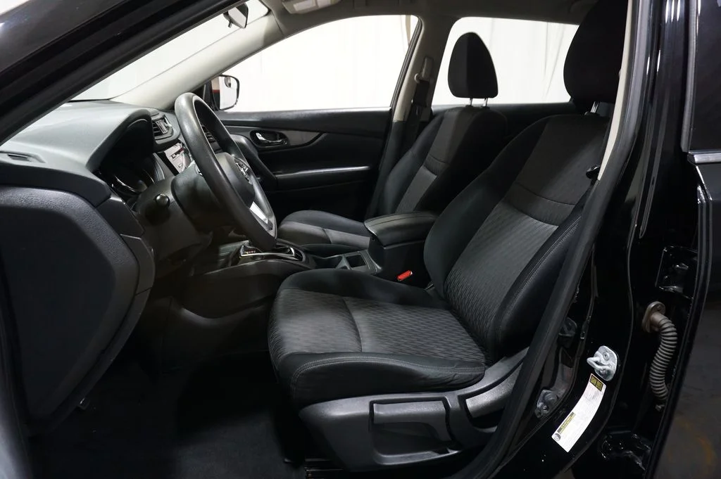 Used 2017 Nissan Rogue S with VIN JN8AT2MV2HW260068 for sale in Evanston, IL