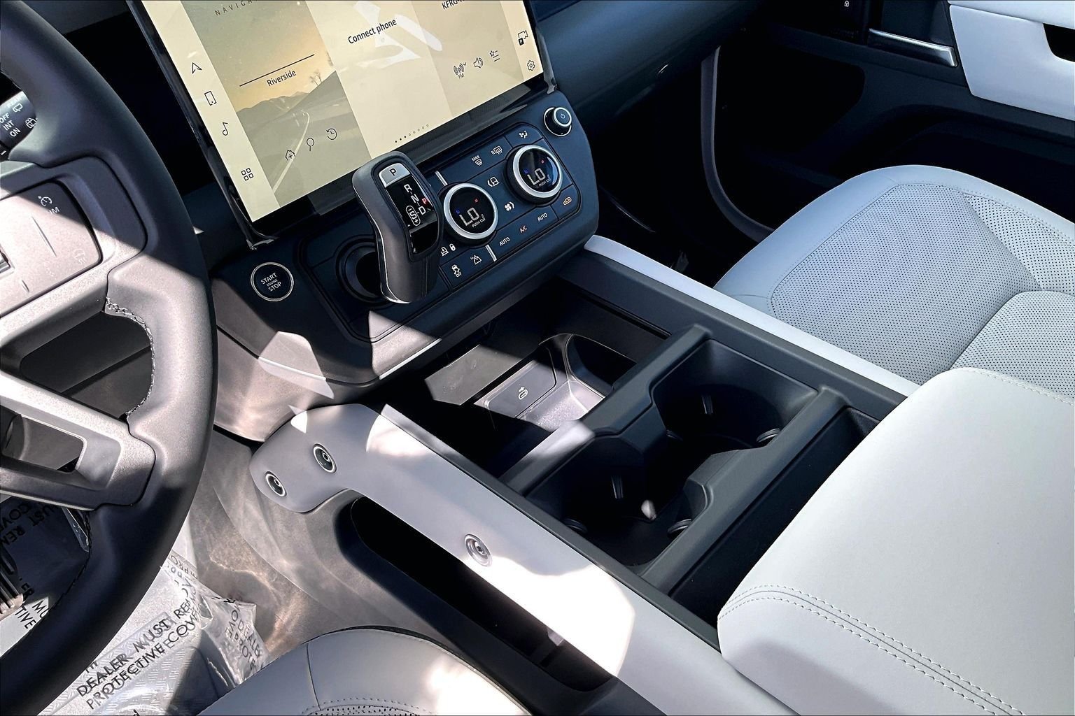 New 2026 Fuji White Land Rover X-Dynamic SE image 8