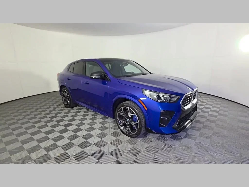 Used 2025 Blue Metallic BMW M35i image 34