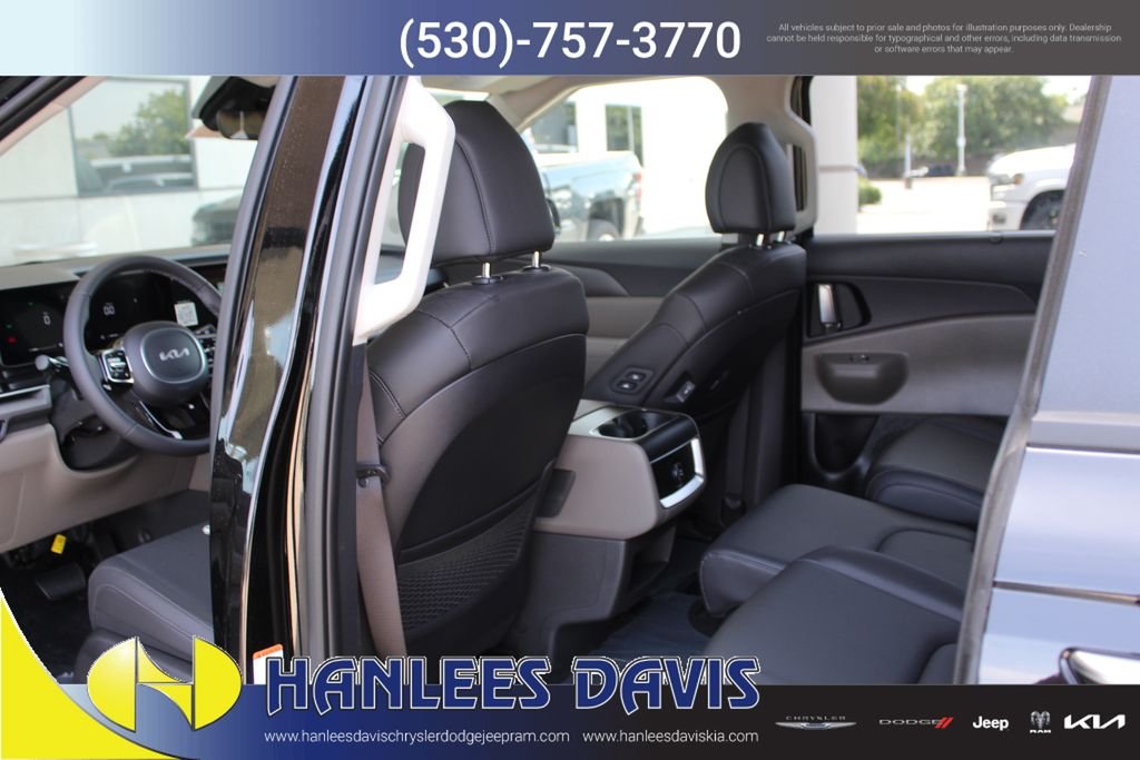 New 2026 Aurora Black Pearl Kia EX image 17