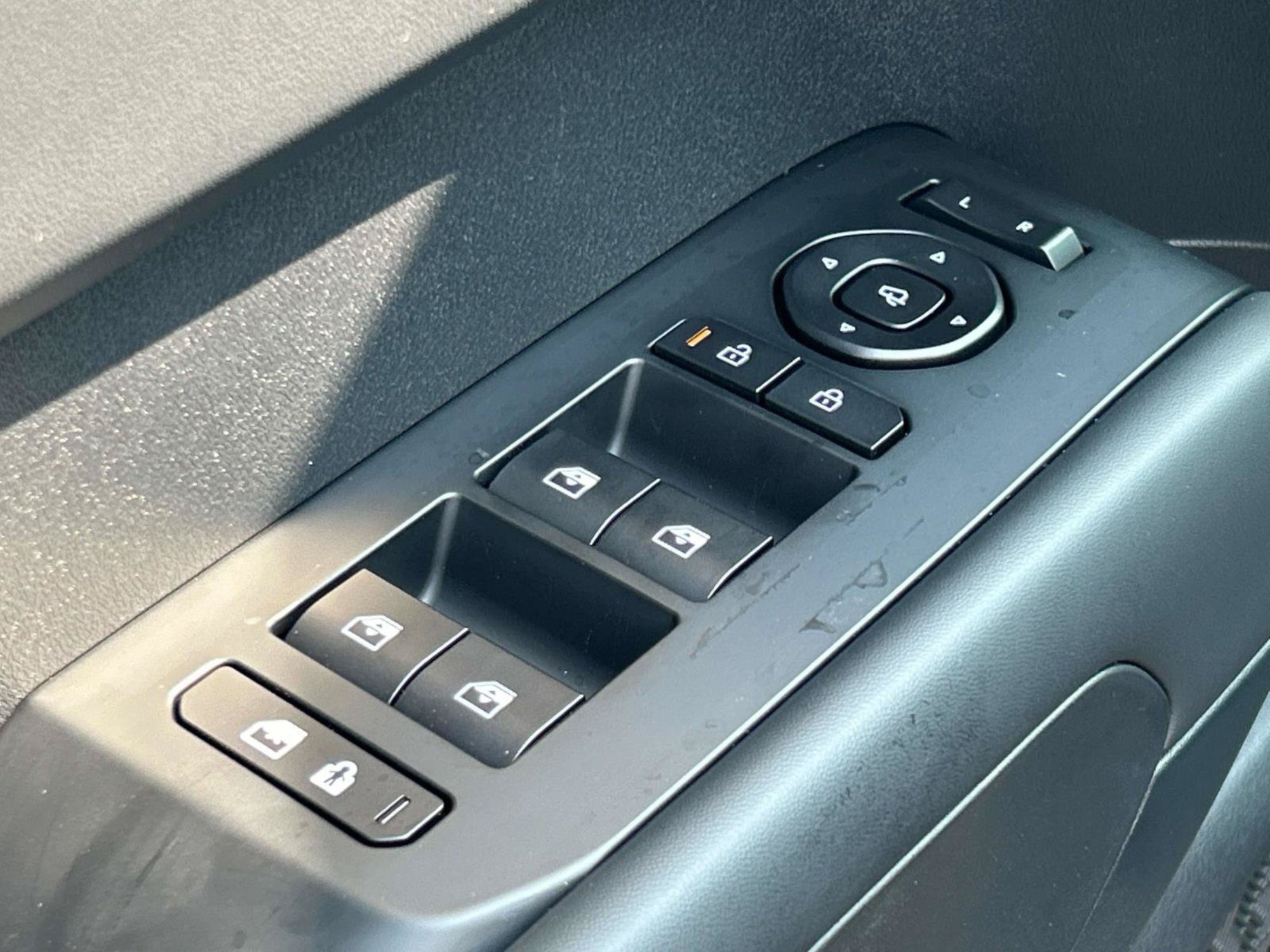 New 2027 Terrain Brown Kia X-Line EX image 20