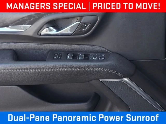 Used 2023 White GMC Denali image 23