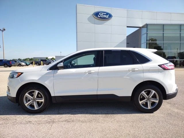 Certified Used 2023 White Metallic Ford SEL image 2