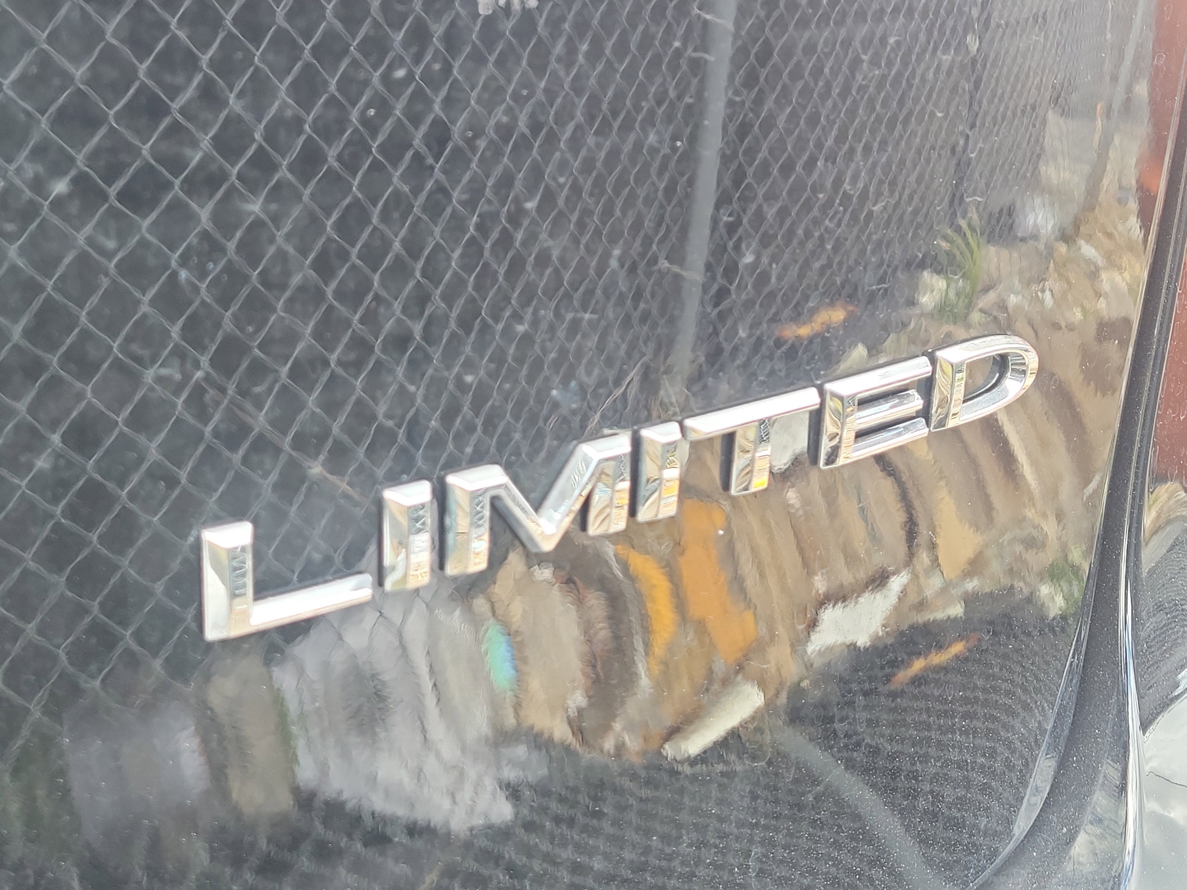 Used 2026 Diamond Black Crystal Pearlcoat Chrysler Limited image 8