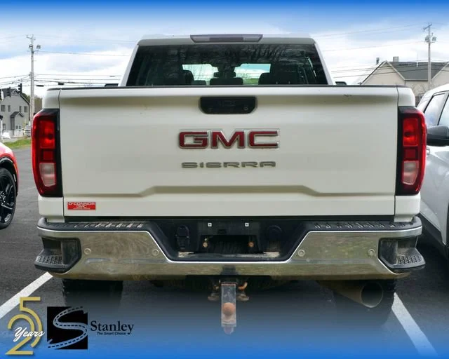 2024 GMC Sierra 4WD Crew Cab Standard Box Pro's photo