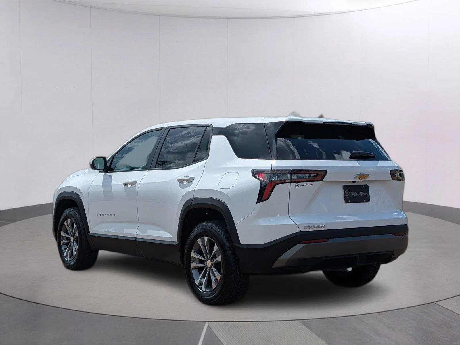 Used 2026 Summit White Chevrolet LT image 3