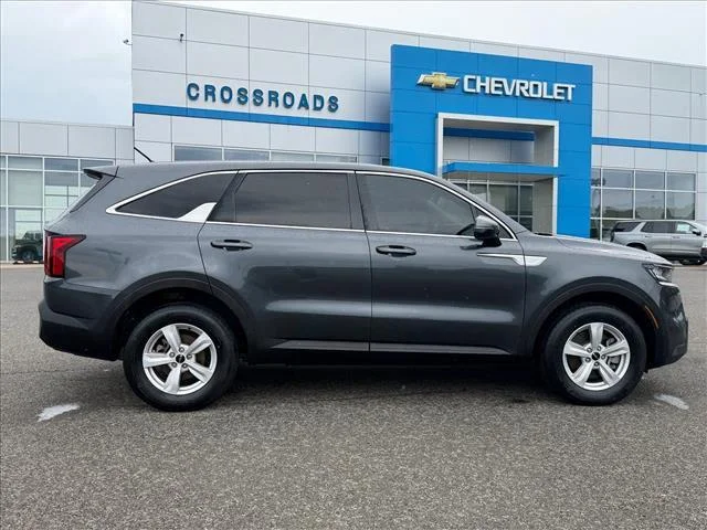 Used 2022 Gravity Gray Kia LX image 6