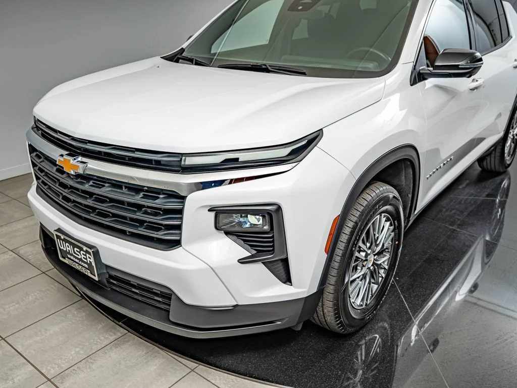 Used 2024 Summit White Chevrolet LS image 14