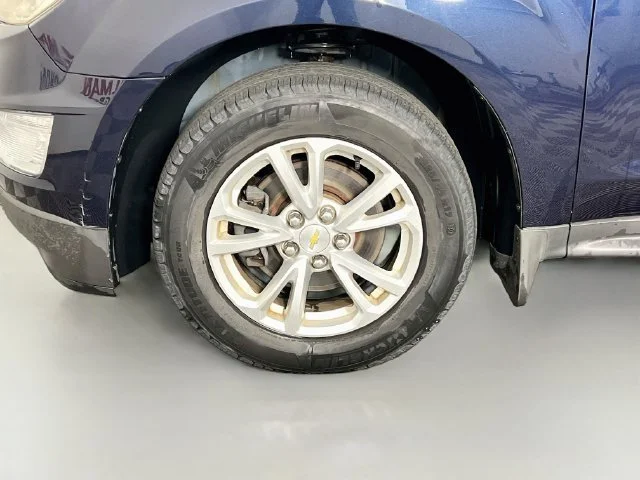 Used 2017 Blue Chevrolet LT image 7