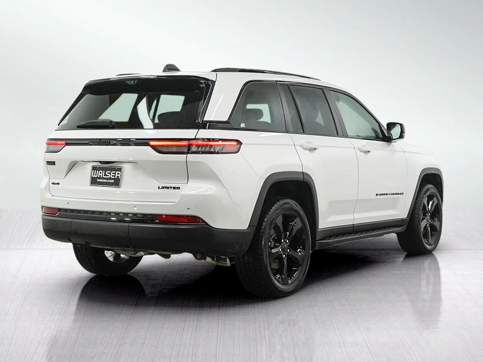 Used 2024 Bright White Clearcoat Jeep Limited image 5