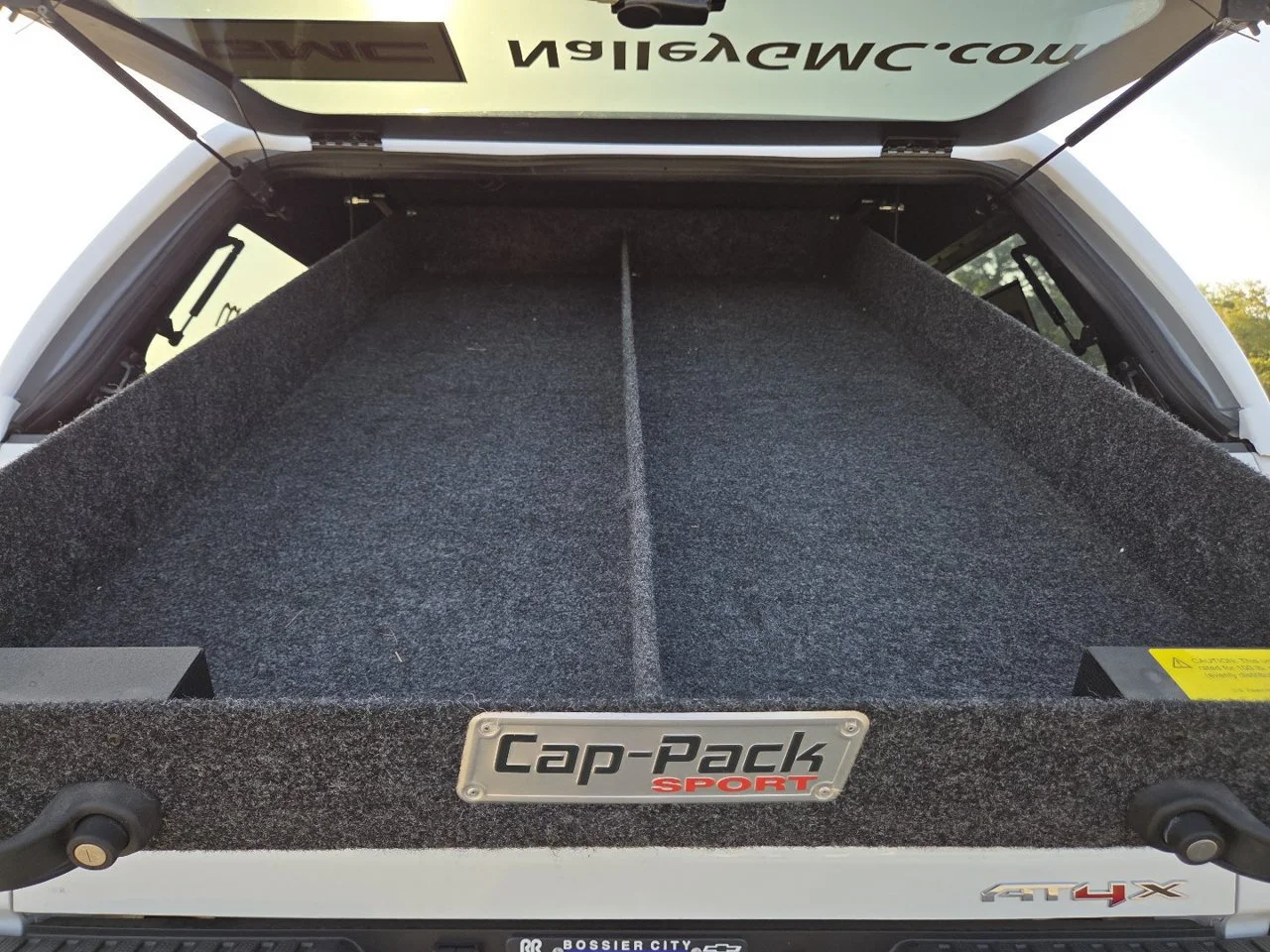 Used 2025 Summit White GMC AT4X image 28