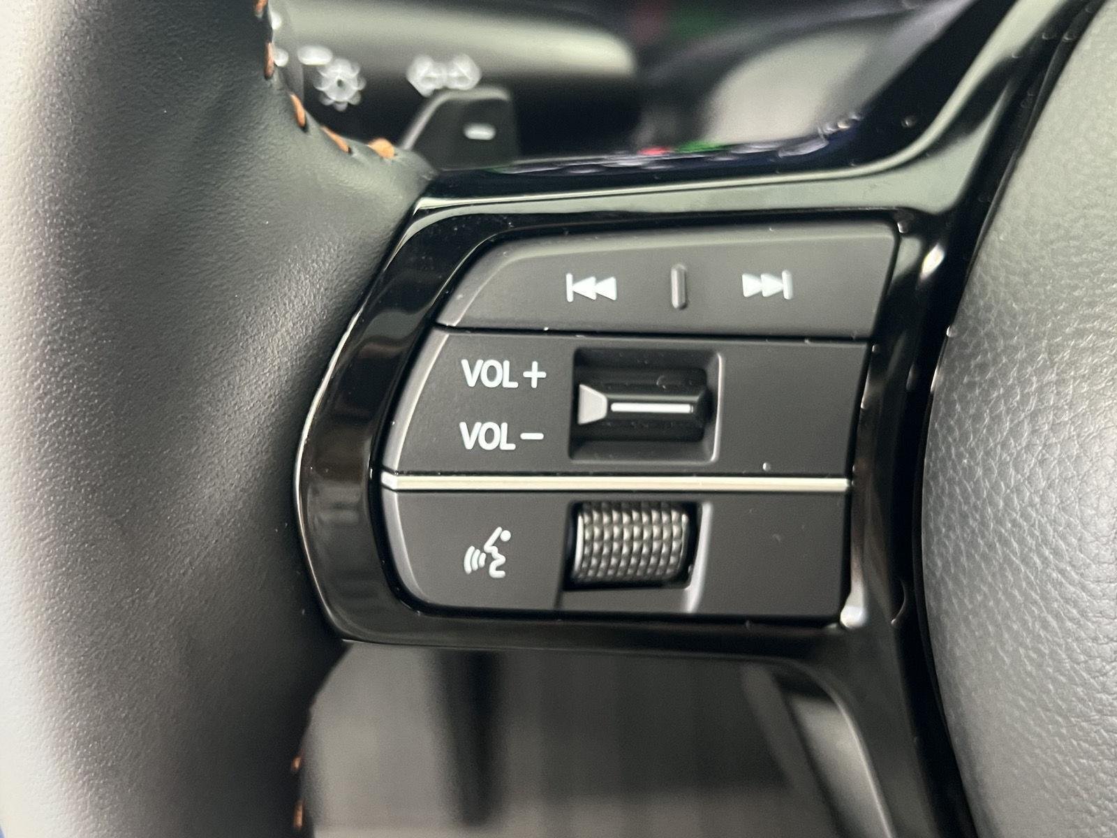 2026 Honda CR-V Sport Touring - Photo 18