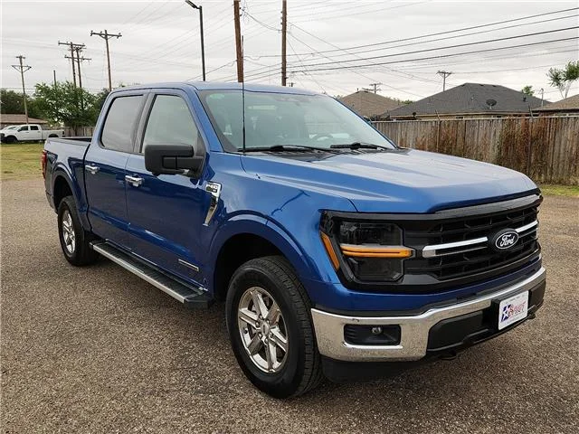 Used 2024 Atlas Blue Metallic Ford XLT 4x4 SuperCrew Cab 5.5 ft. box 145 in. WB image 6