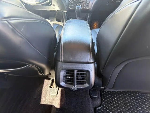 Used 2018 Diamond Black Jeep Latitude Plus image 40