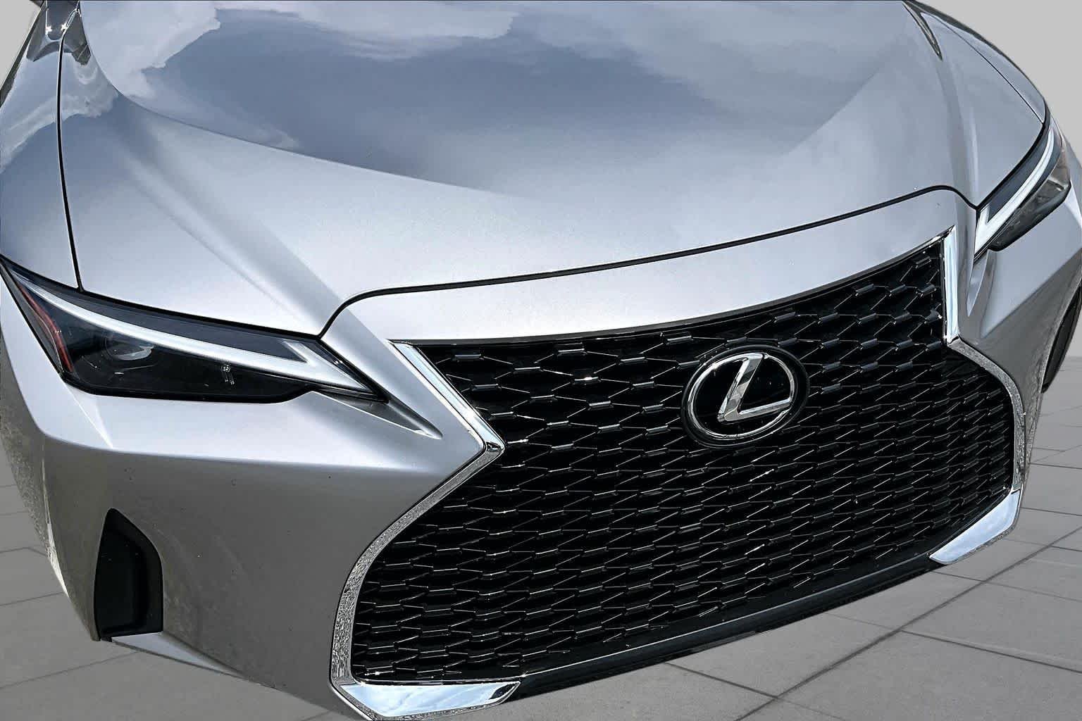 Used 2021 Atomic Silver Lexus  image 59