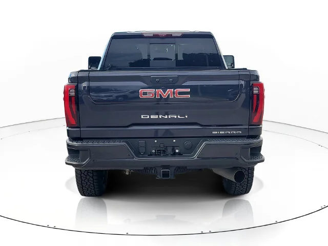 Used 2025 Silver GMC Denali image 6