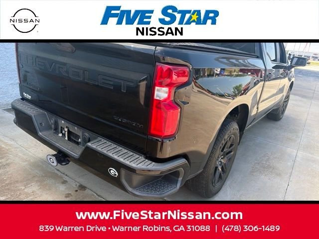 Used 2020 Black Chevrolet Custom image 12