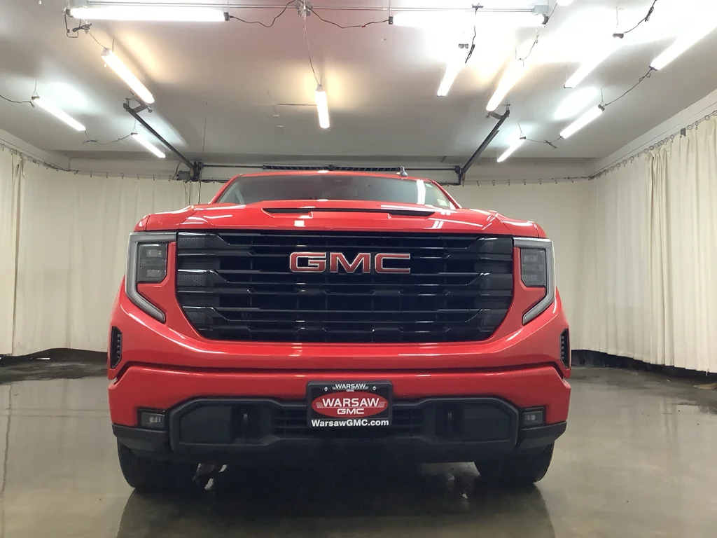 Used 2022 Cardinal Red GMC Elevation image 9