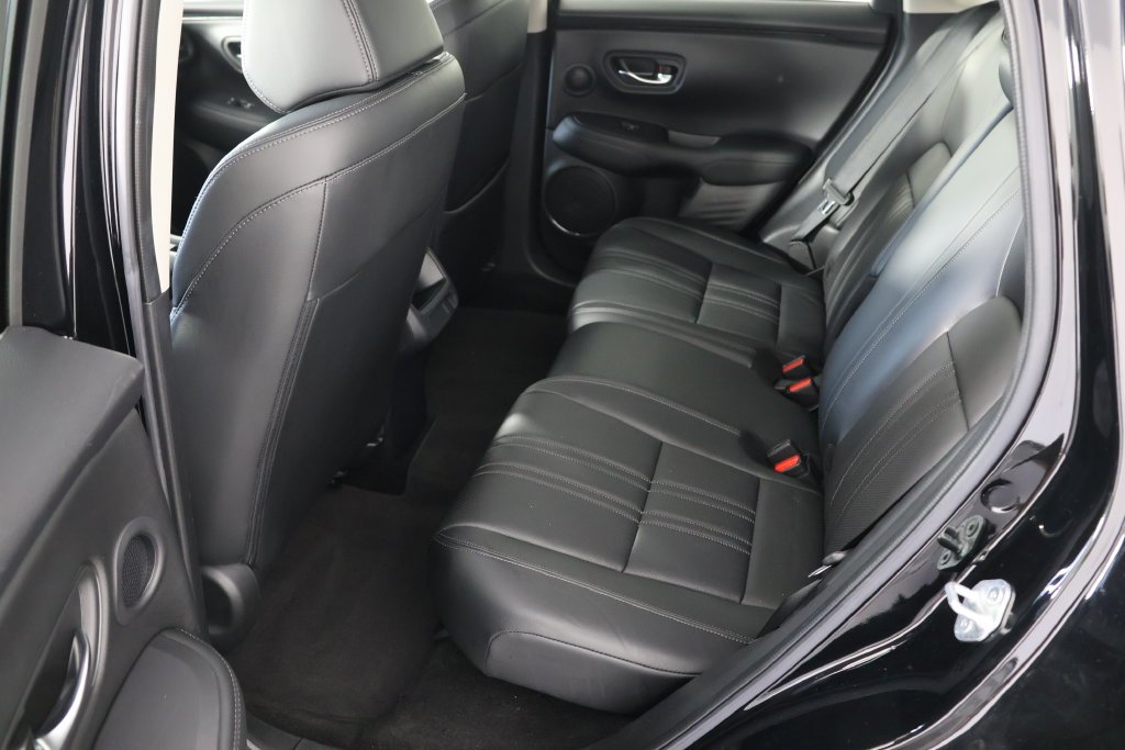 Used 2024 Crystal Black Pearl Honda EX-L image 21