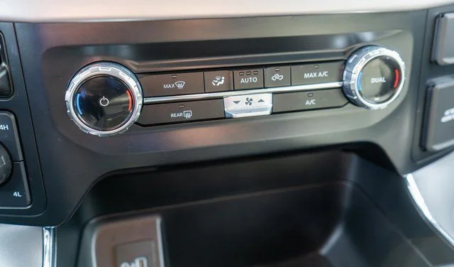 Used 2023 Black Ford XLT image 29