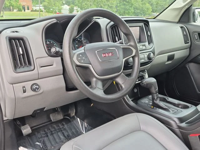 Used 2021 White GMC Elevation Standard image 20