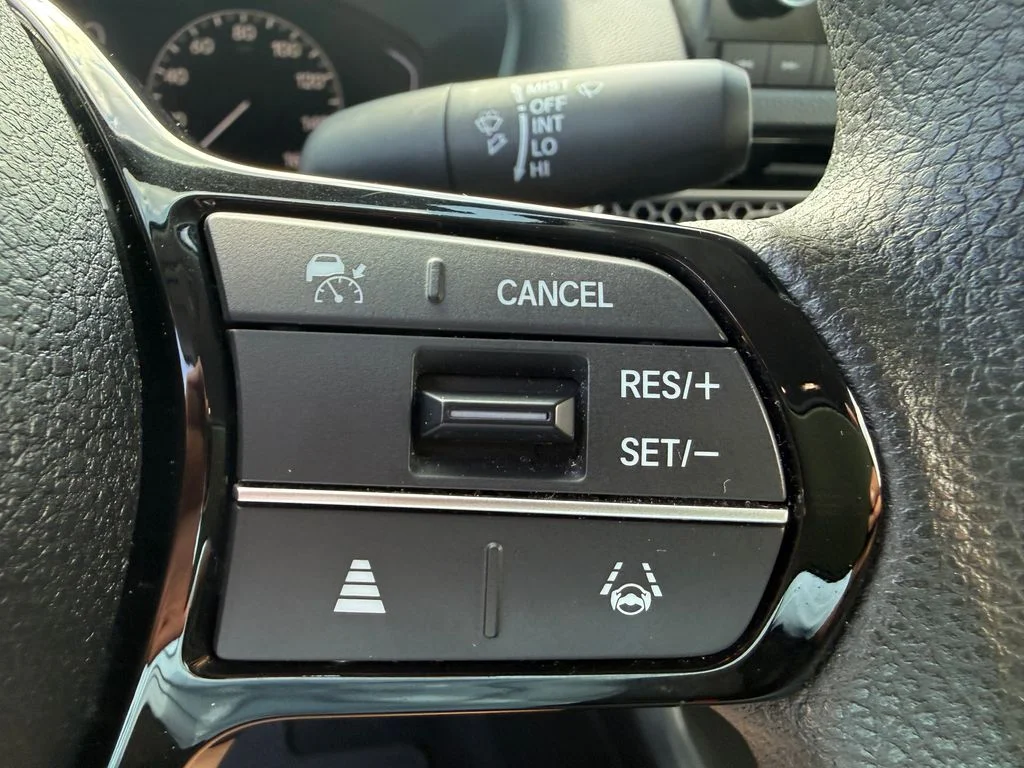 Used 2025 Silver Honda LX image 17